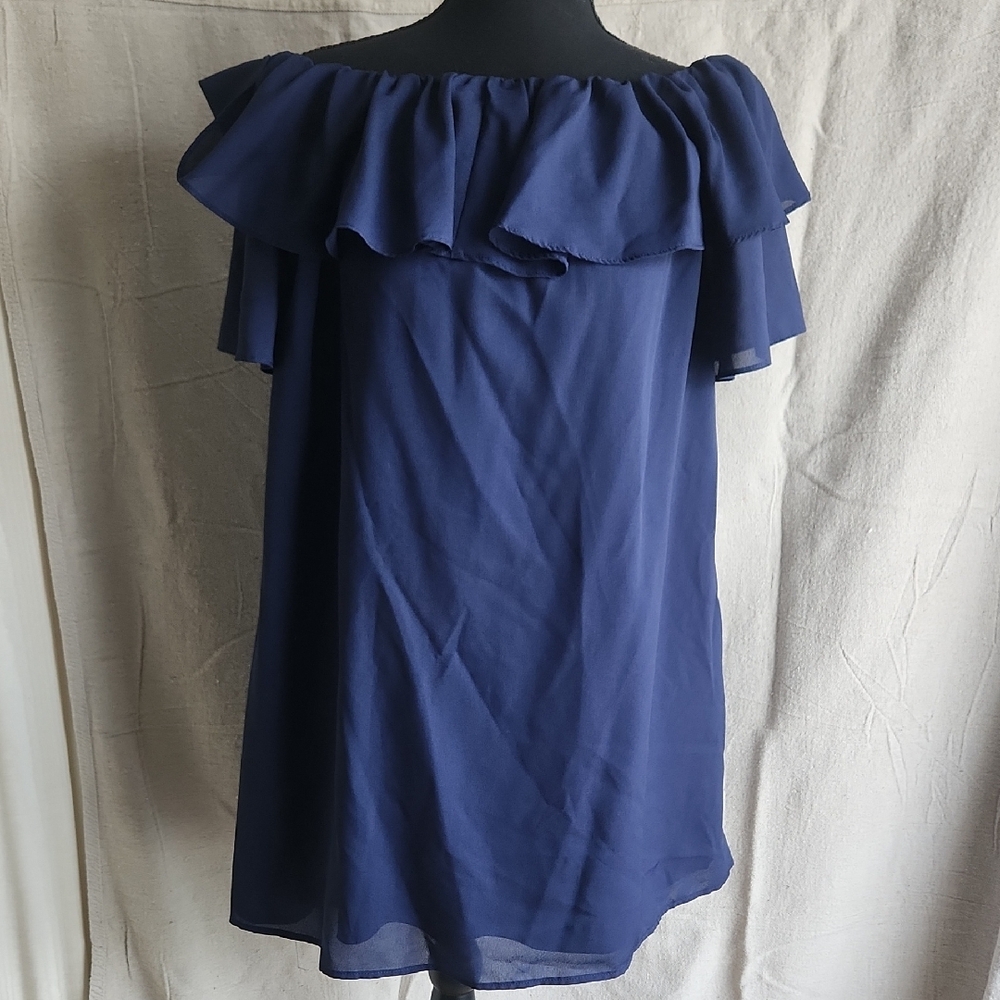 Off-Shoulder Ruffle Dress in Light Gray - Picture 6 of 6